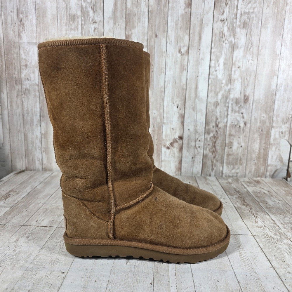 UGG Classic Tall II Boots Chestnut Suede Sheepskin Lining 1016224 Womens 7